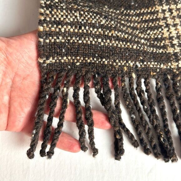 Clare O’Presto Wool Scarf Handwoven in Donegal Ireland Chocolate Brown Fringes - Picture 6 of 8